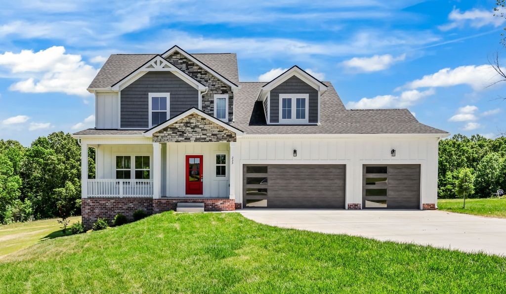 233 Lewis Grant Ln, Southside