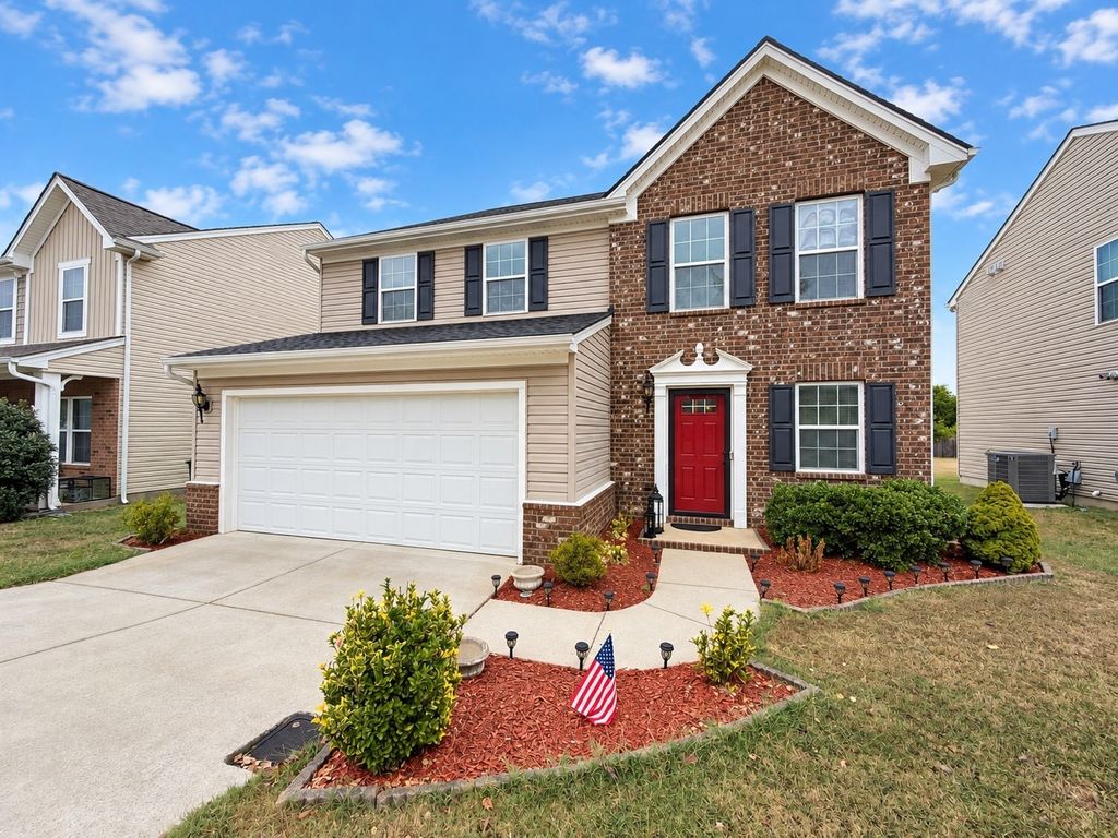 1268 Scarcroft Ln, Nashville