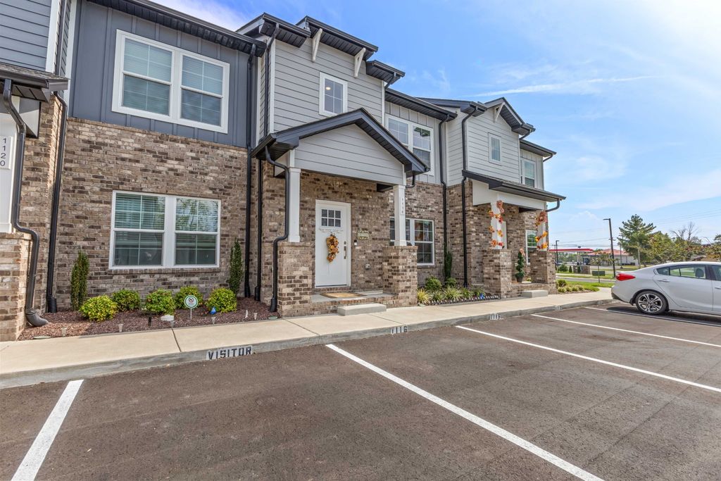 1116 Elliot Williams Way, Gallatin