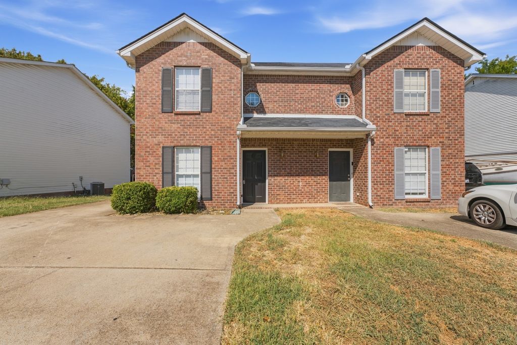 1427 Middleborough Ct, Murfreesboro