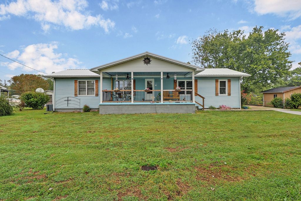 435 Patton Heights Cir, Jamestown