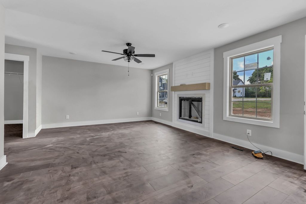 796 Bluestem Way, Clarksville