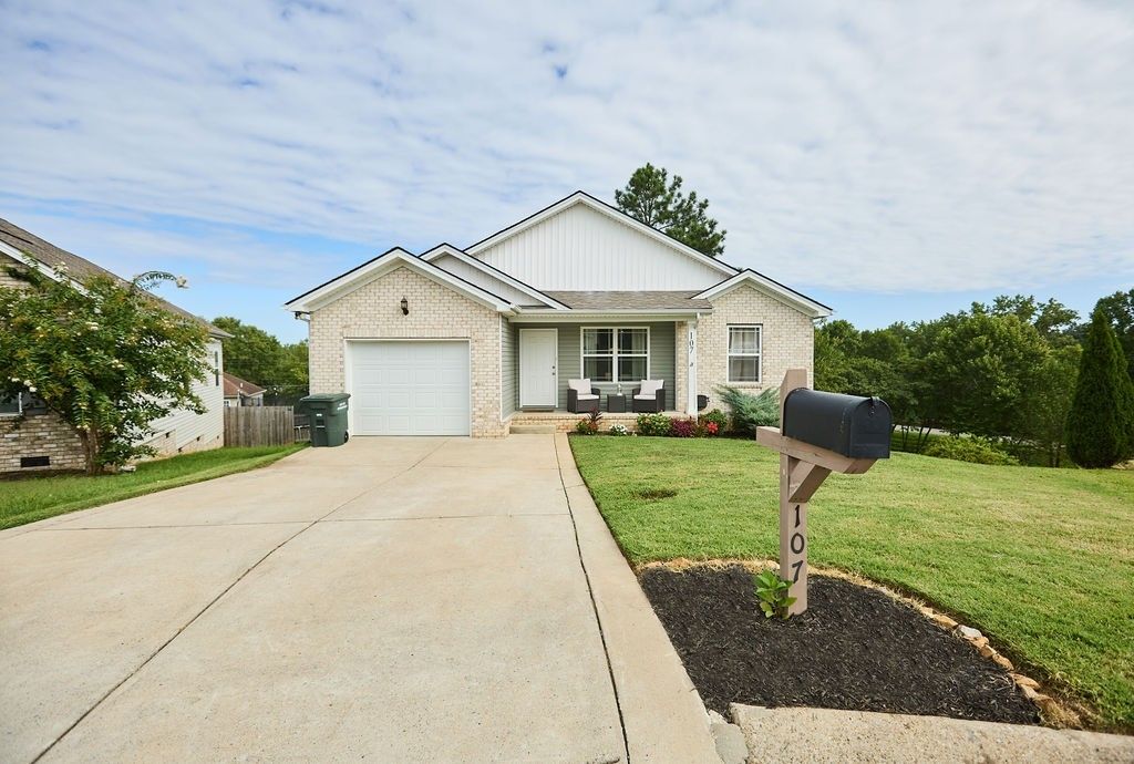 107 Sage Dr, Springfield