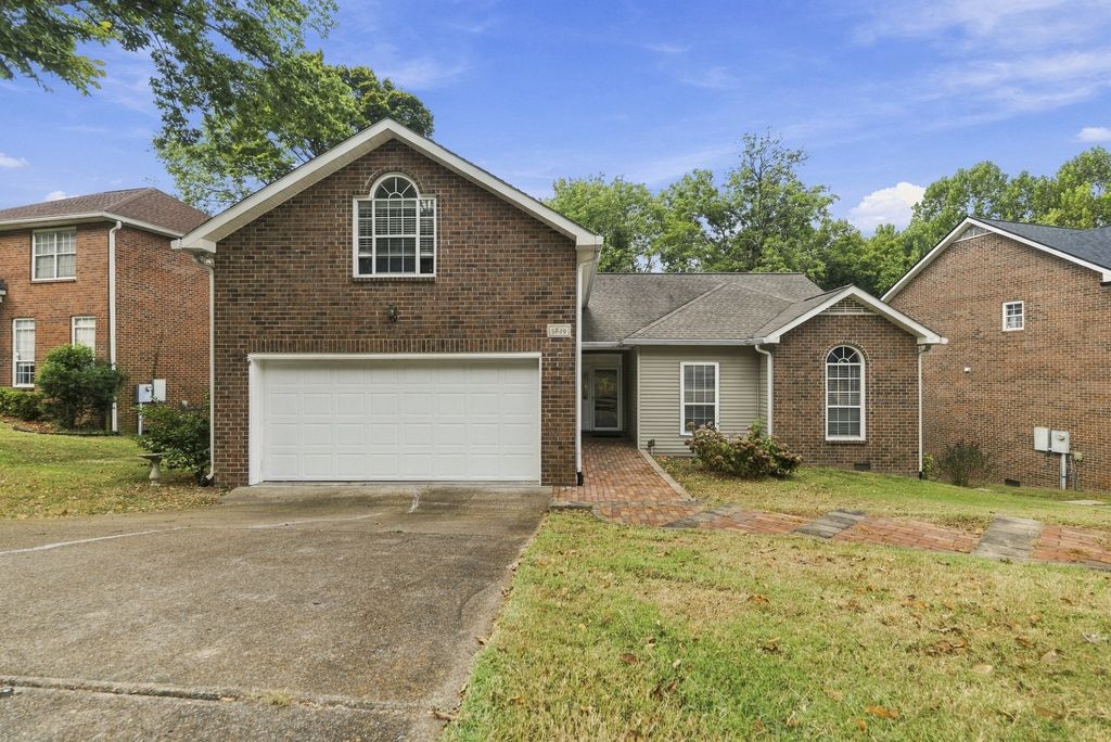 5849 Woodlands Ave, Nashville