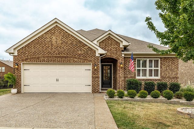 240 Preston Ln, Gallatin