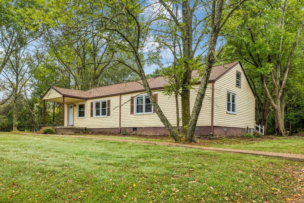 7525 S Swift Rd, Goodlettsville