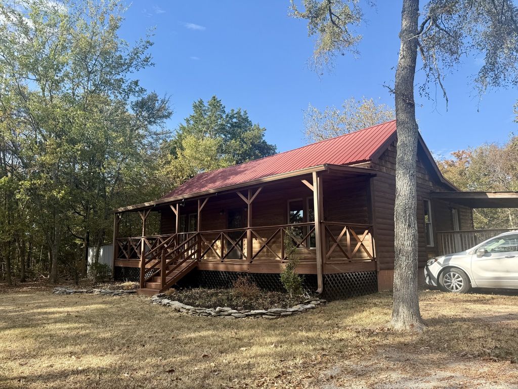 3561 Tobe Robertson Rd, Columbia
