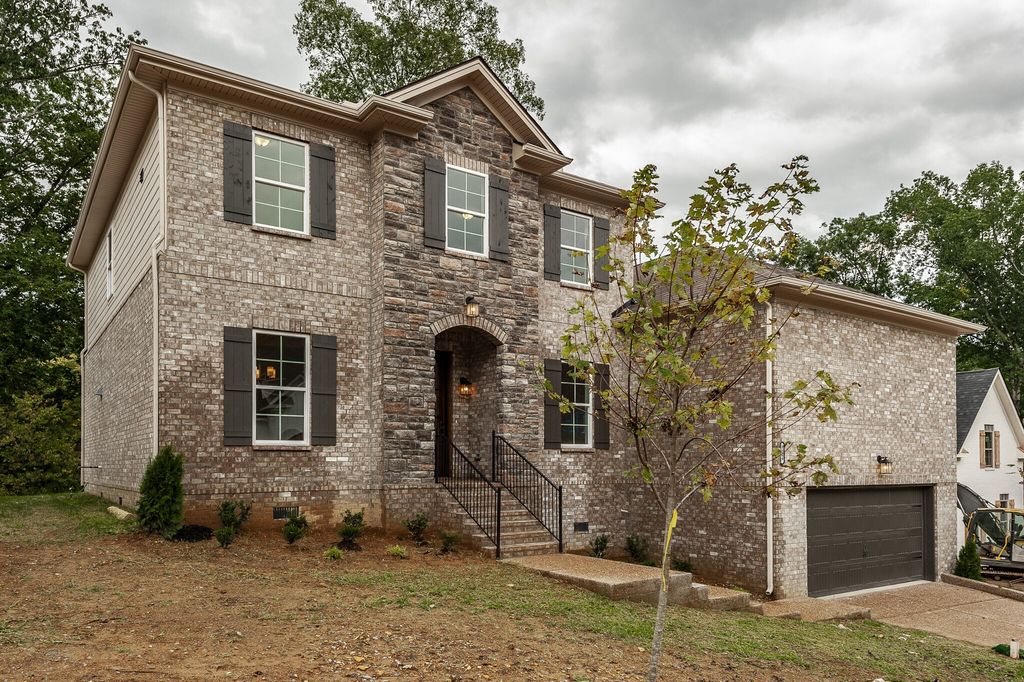 205 Sydney Dr, Goodlettsville