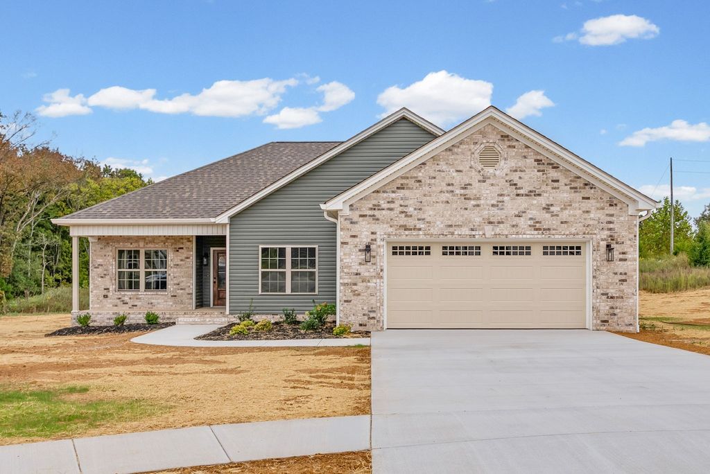 211 Bedford Court, Hopkinsville