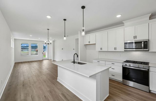 505 Scarlet Oak Rd, Lebanon