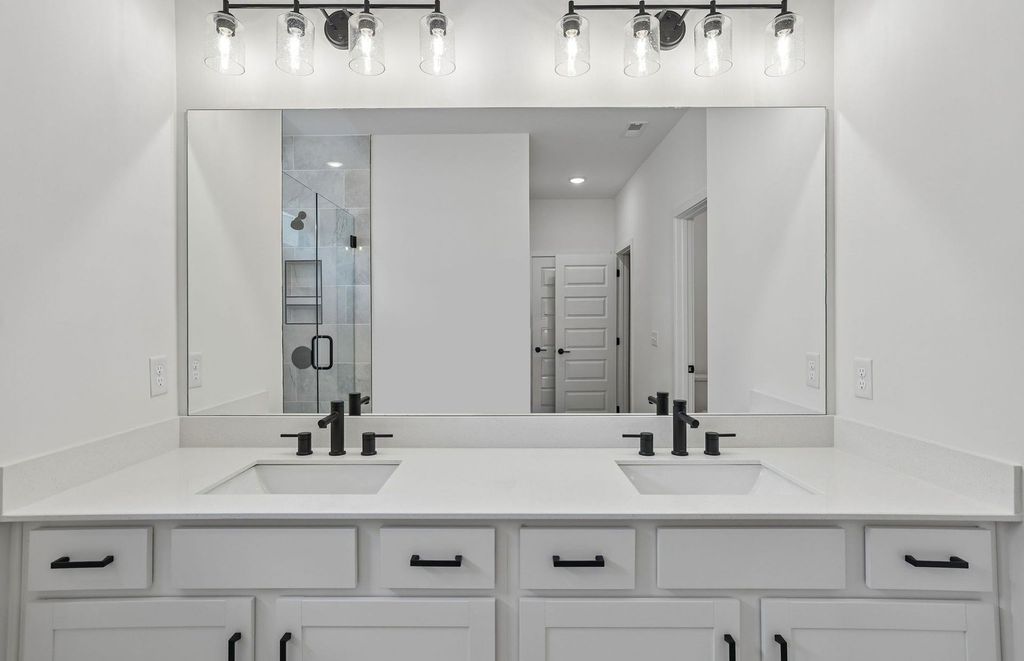 505 Scarlet Oak Rd, Lebanon