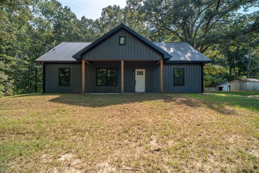316 Summertown Hwy, Summertown