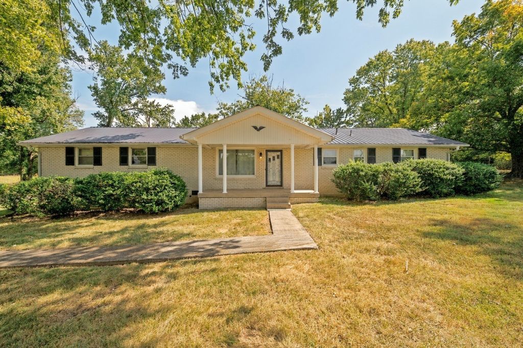 1807 Nelson Rd, Greenbrier
