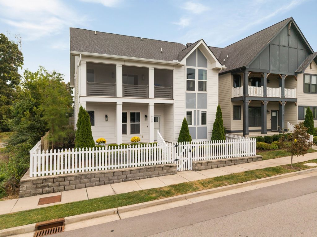 630 Croley Dr, Nashville
