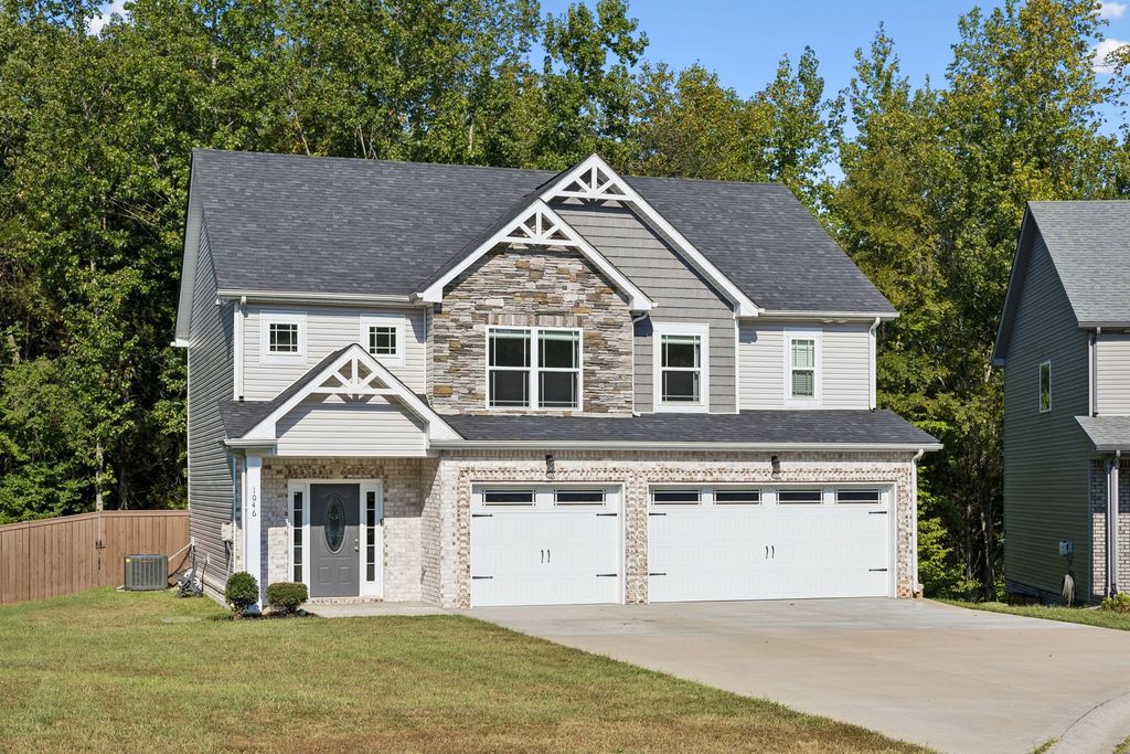 1046 Brightwood Ct, Clarksville