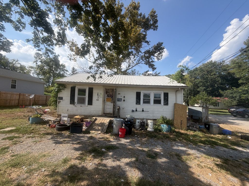 216 Old Morrison Rd, McMinnville