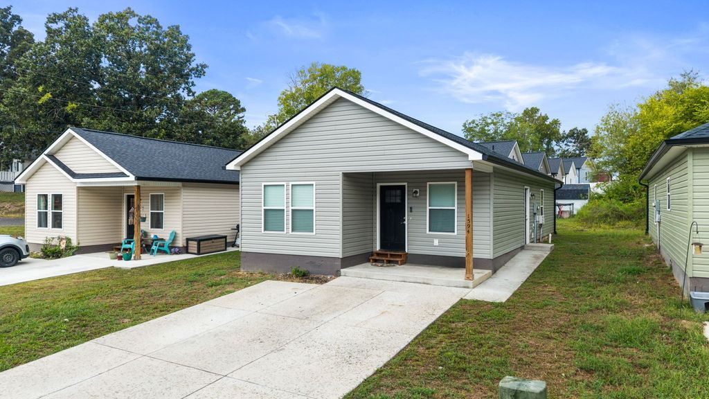 1594 Perry St Se, Cleveland