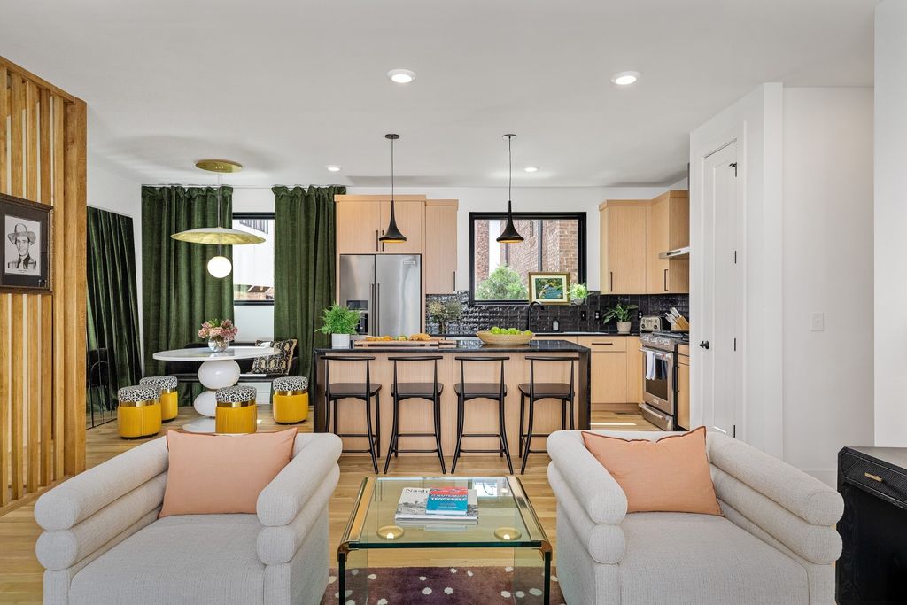 1011c 12th Ave S, Nashville