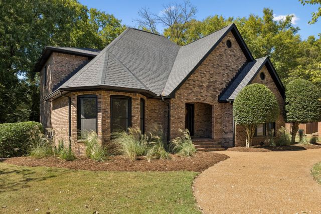 224 Pebble Glen Dr, Franklin