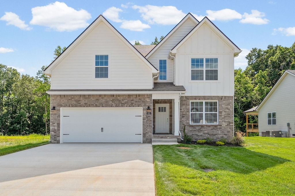 612 Willow Park Dr, Clarksville