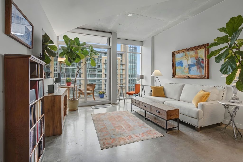 600 12th Ave S 1510, Nashville