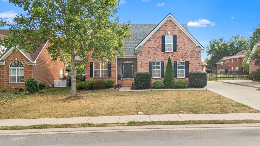 5427 Saint Ives Dr, Murfreesboro