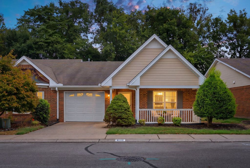 404 Forest Glen Circle, Murfreesboro