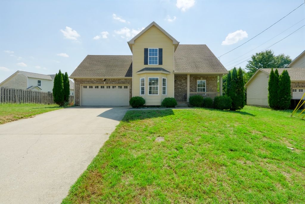 936 Silty Dr, Clarksville