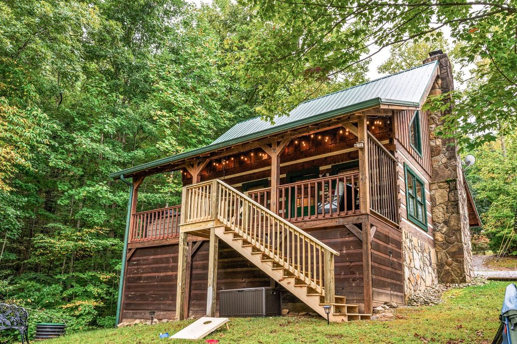 4093 Hickory Hollow Way, Sevierville