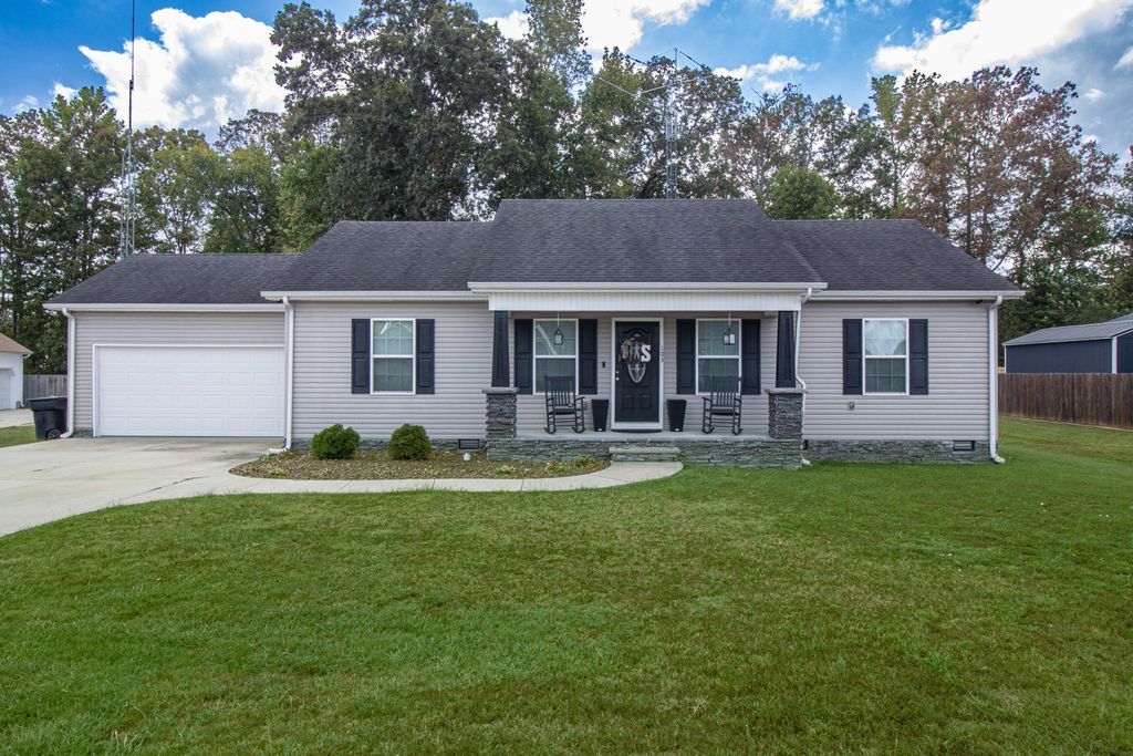 103 Williamsburg Blvd, Tullahoma
