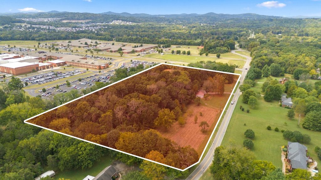 5243 Poplar Wood Rd, Smyrna