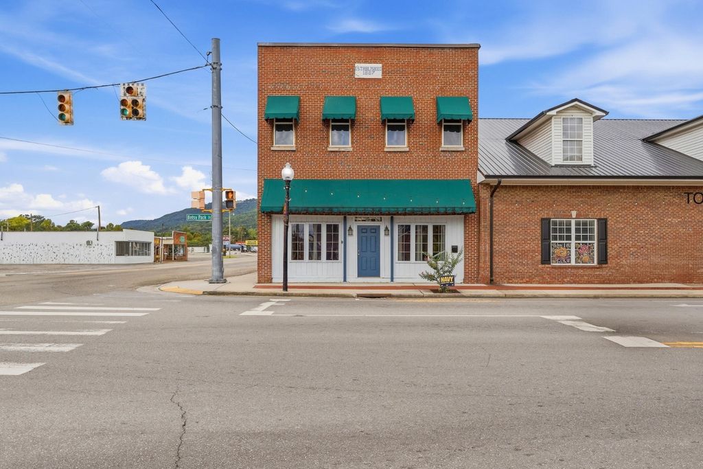 33 Courthouse Square, Jasper