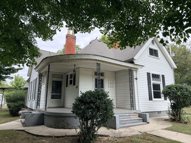 6518 Highway 49 E, Springfield