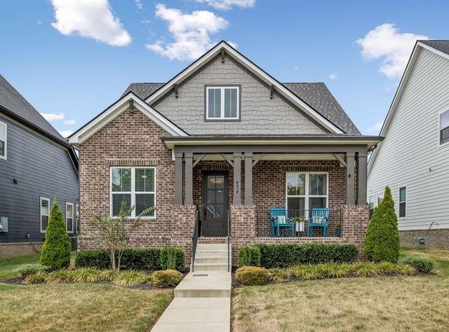 117 Willow Bend Dr, Hendersonville