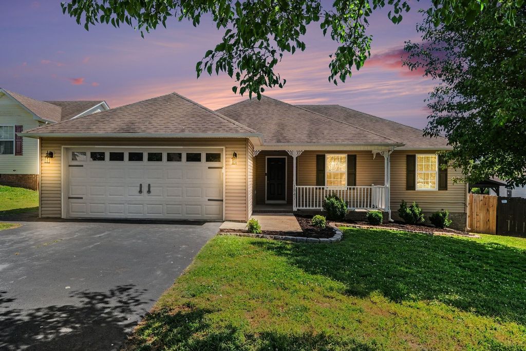 1847 Emily Ln, Columbia