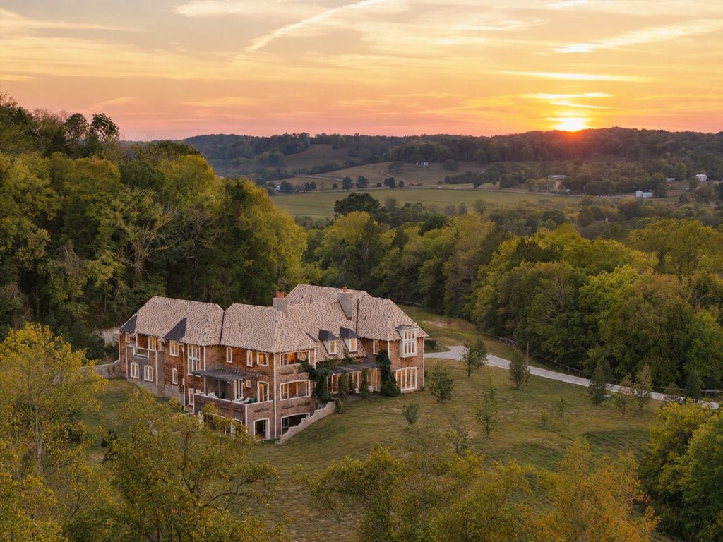 4257 Old Hillsboro Road, Franklin