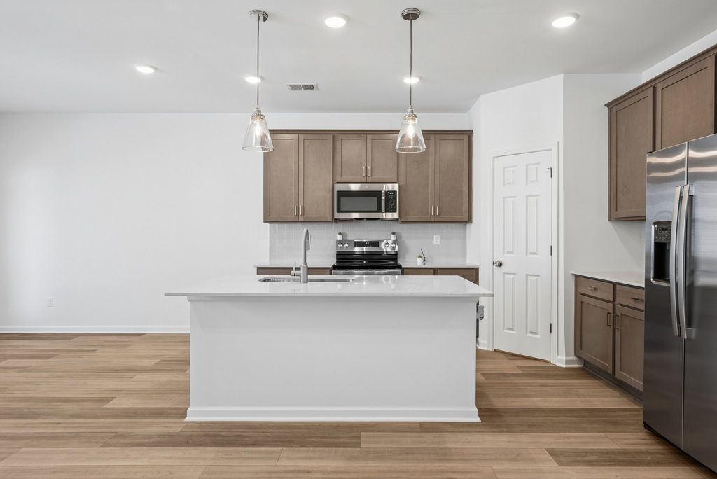 2900 Suzanne Landon Dr J4, Murfreesboro