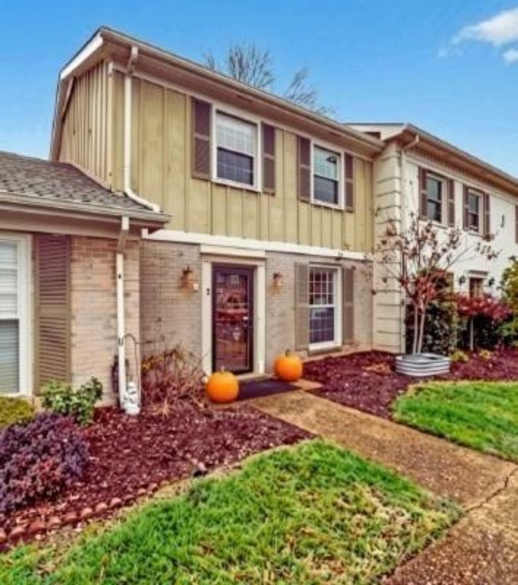 1011 Murfreesboro Rd J2, Franklin