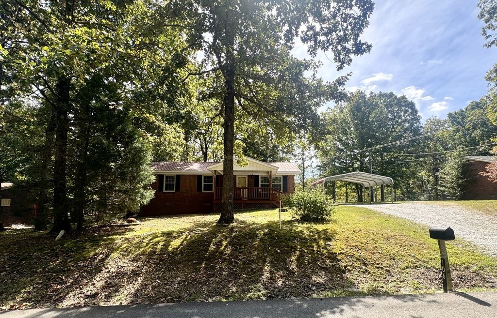 106 Oak Hill Dr, Waverly