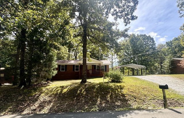 106 Oak Hill Dr, Waverly