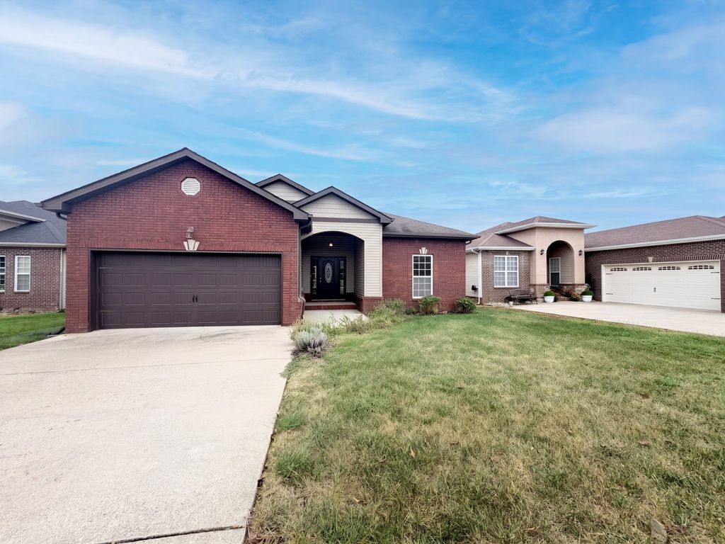 652 White Face Dr, Clarksville