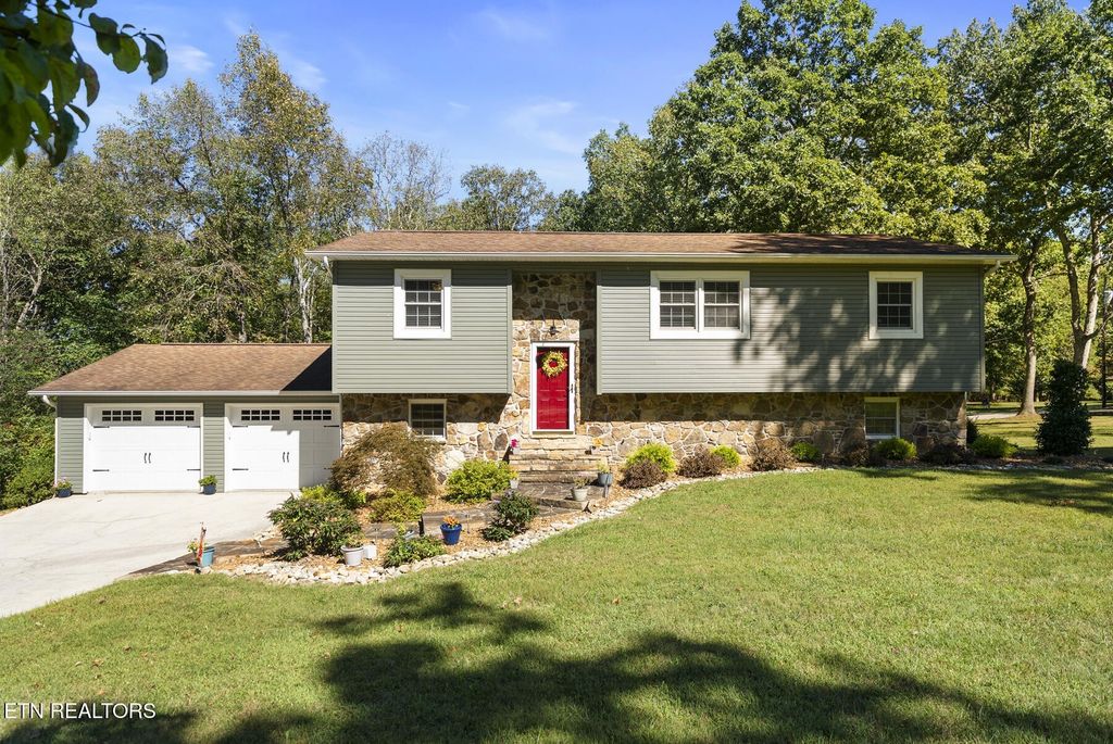 71 Cardinal Loop, Crossville