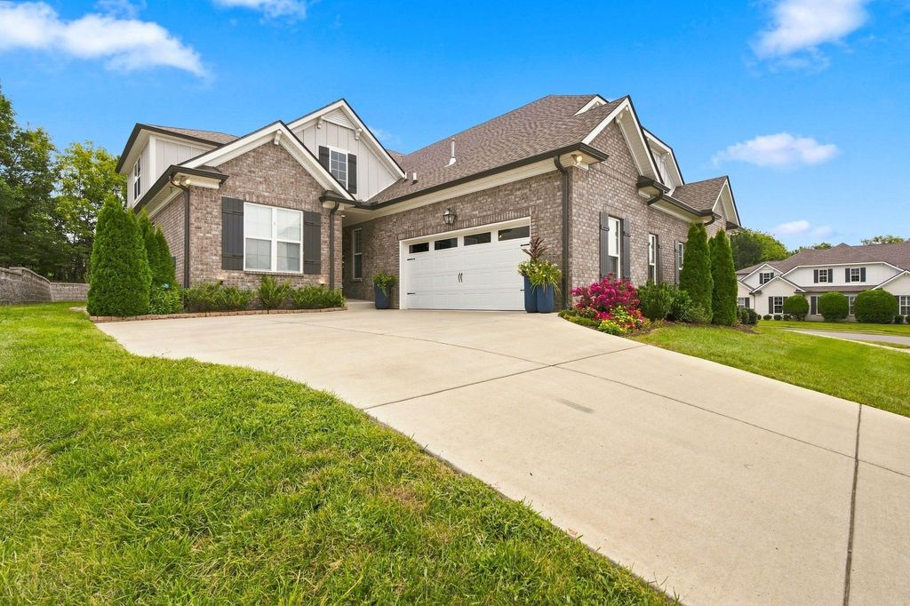 602 Lake Reserve Cv, Hermitage