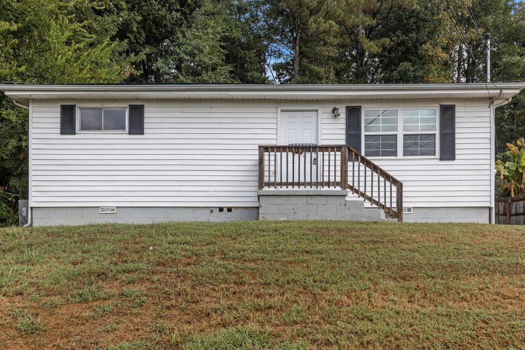 338 Mcafee Road, Rossville
