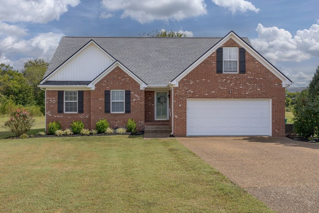 2623 Danbury Cir, Spring Hill