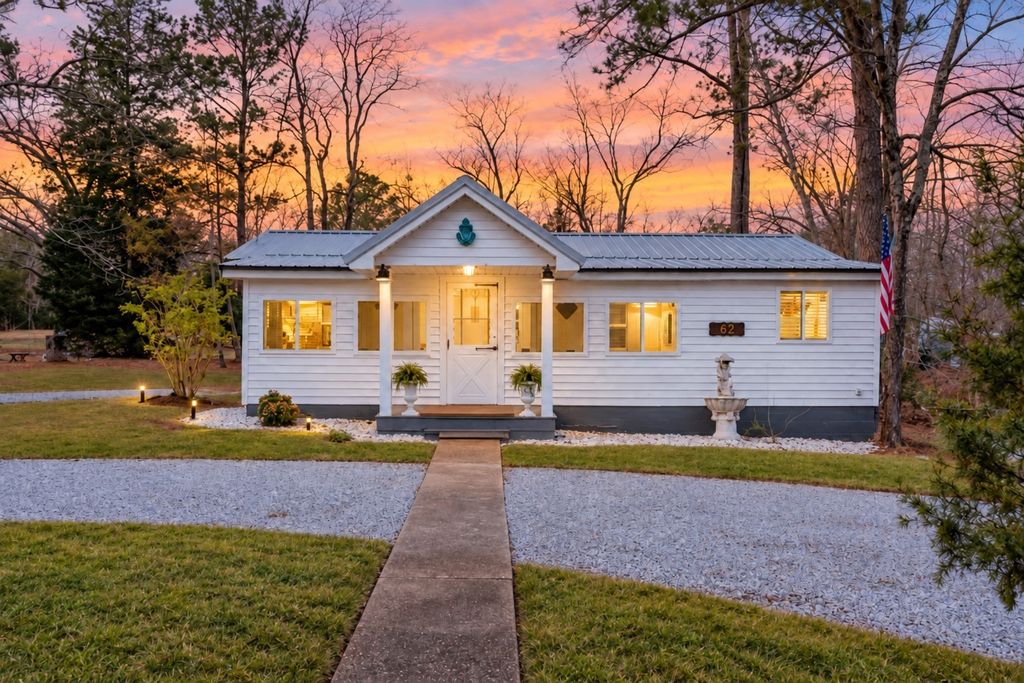 62 Foster Dr, Camden