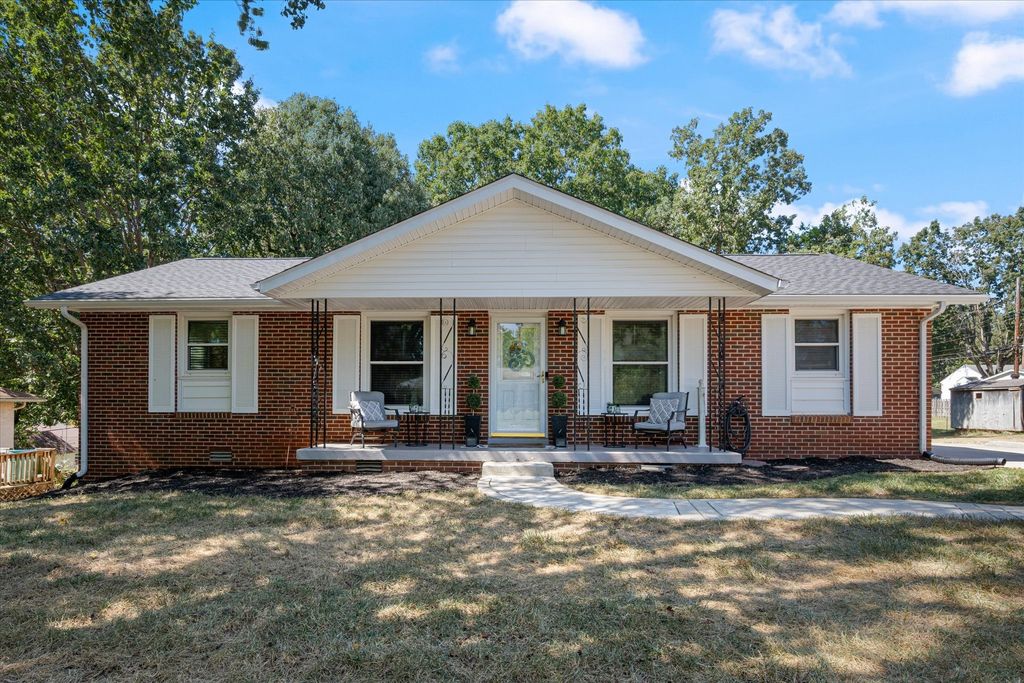 418 Seay Ct, Clarksville