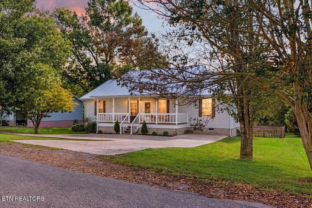 316 Circle R Drive, Benton