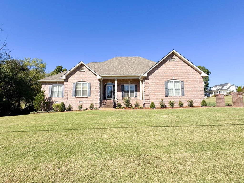 340 Woodlands Dr, Gallatin