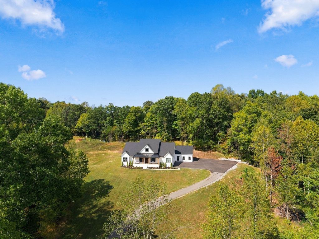 112 Berry Rd, Dickson